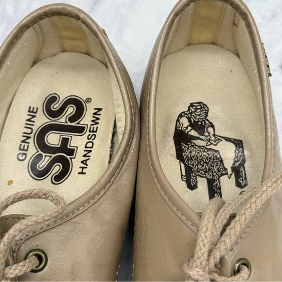 SAS, Granny core Shoes. Leather Uppers. Size 8Narrow. Excellent condition! - Picture 10 of 10